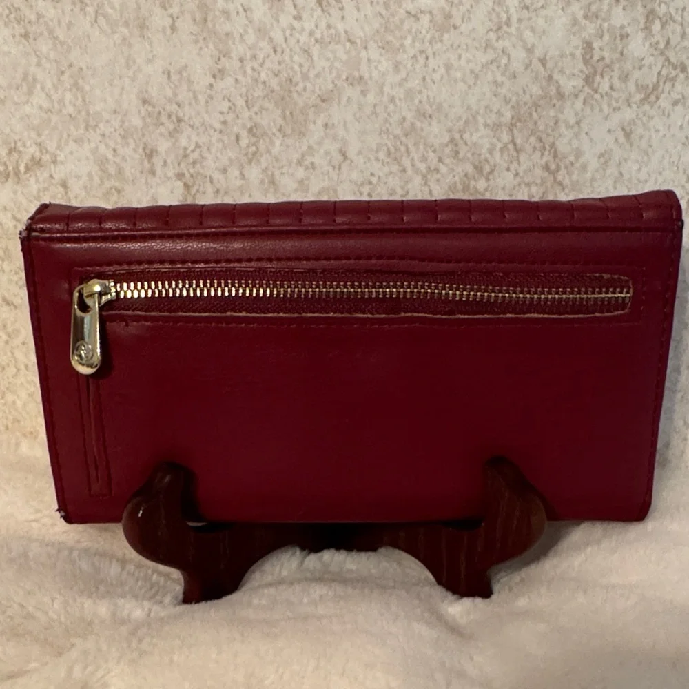 Adrienne Vittadini Deep Red Quilted Wallet - Picture 4 of 7